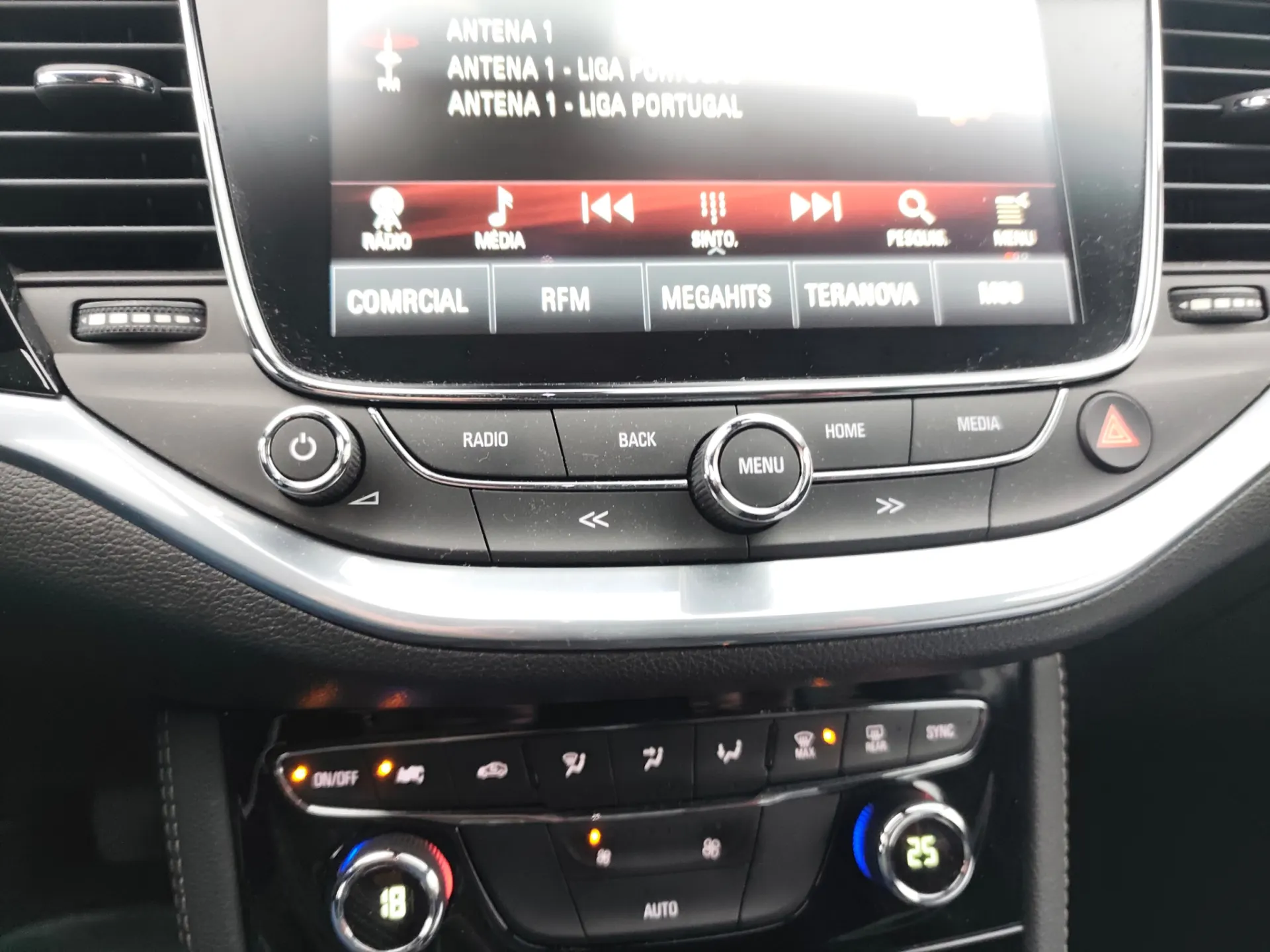 Opel Astra 1.6 CDTi Cosmo Start/Stop 23