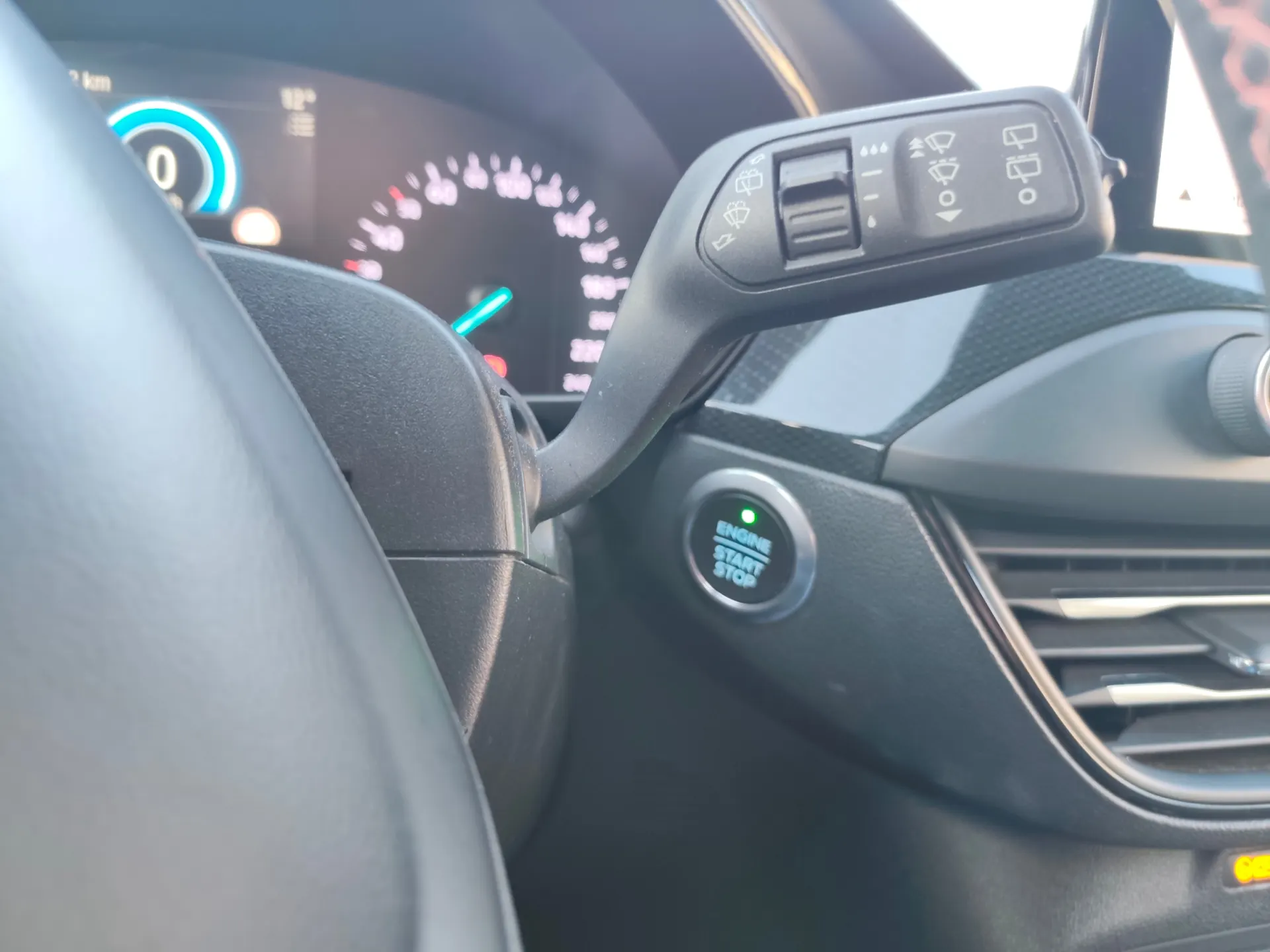 Ford Focus SW 1.0 EcoBoost MHEV ST-Line Design SIP 25