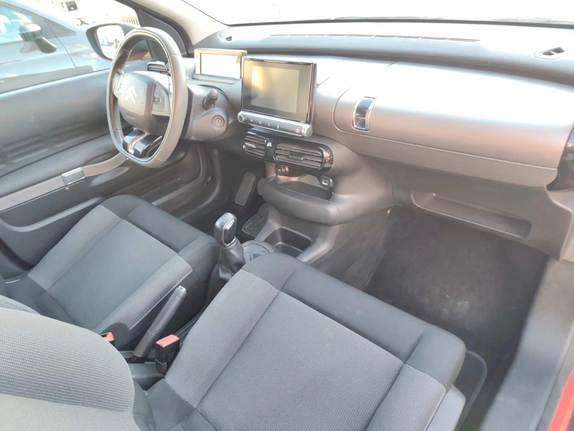 Citroën C4 Cactus 1.2 PureTech Feel 23