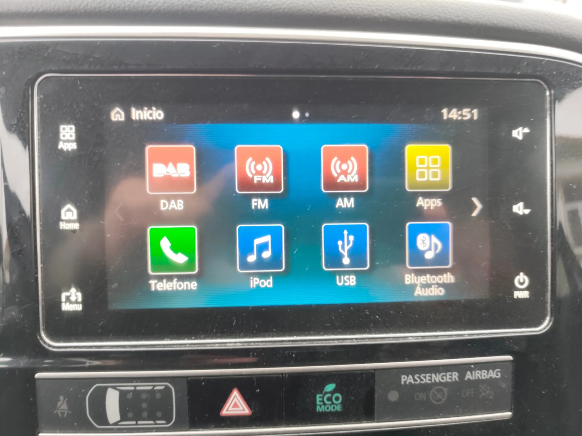 Mitsubishi Outlander 2.0 Kaiteki CVT 7 LUGARES 24