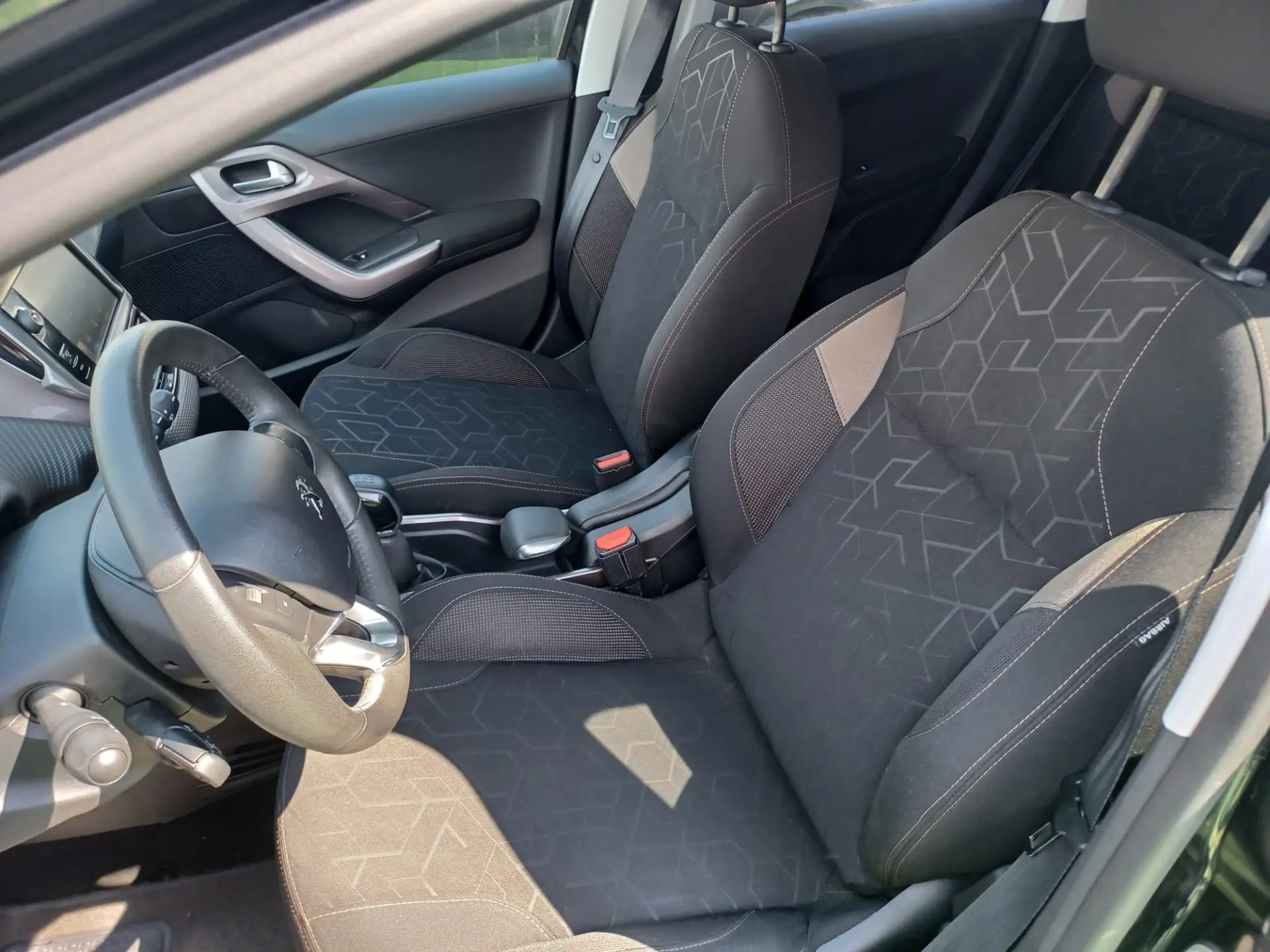 Peugeot 2008 18