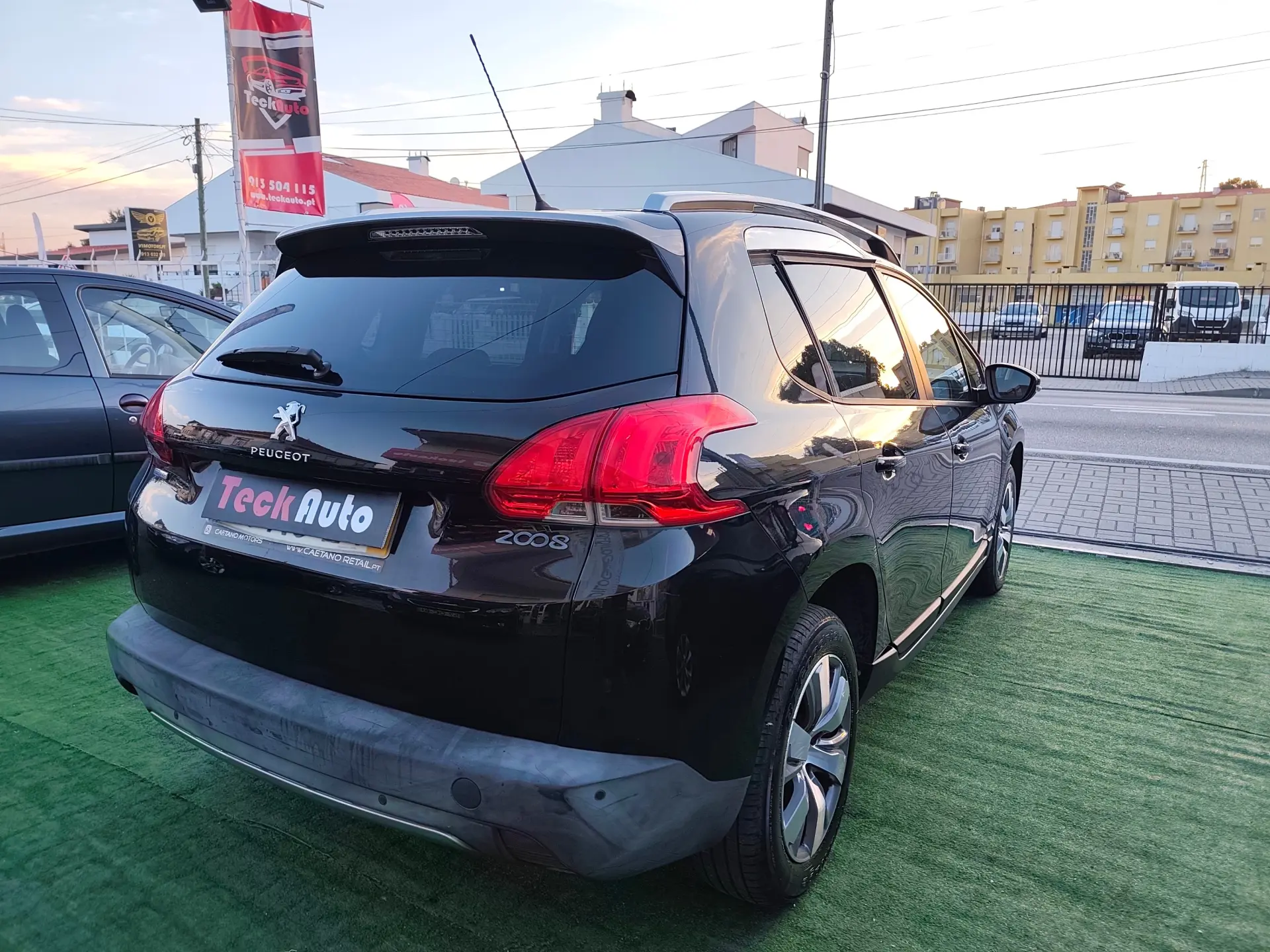 Peugeot 2008 1.2 PureTech Style 8