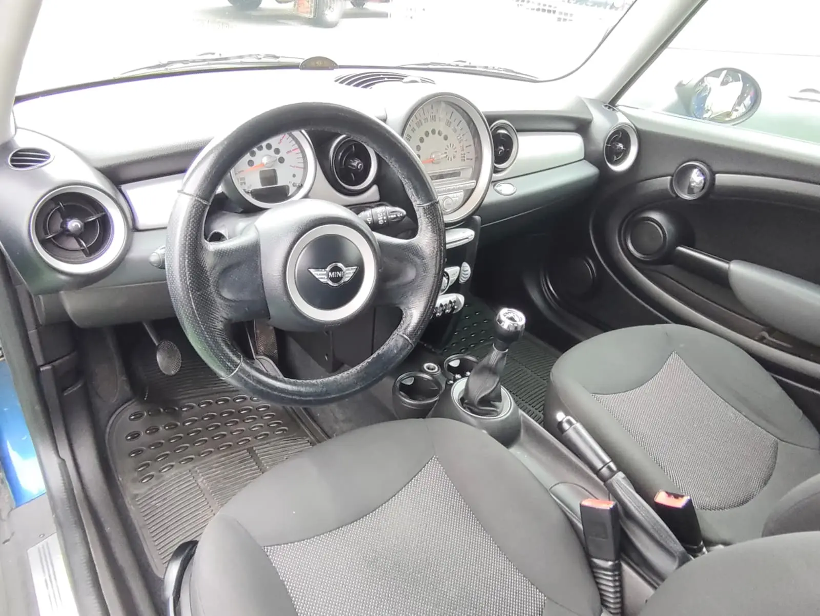 MINI 3 Portas Cooper D 24