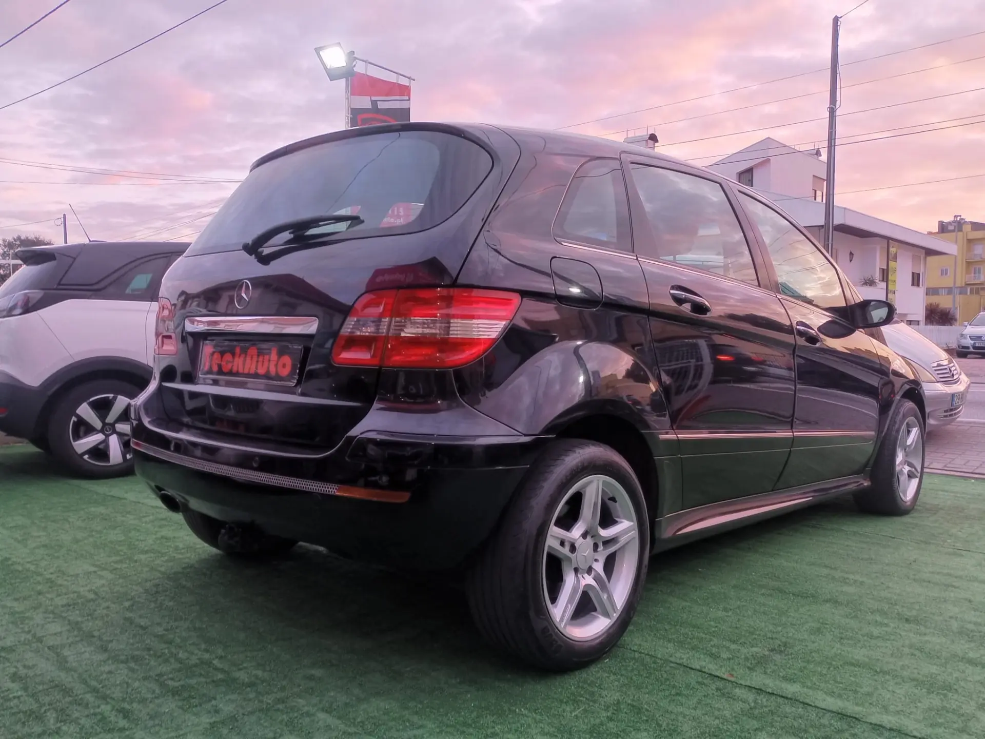 Mercedes-Benz B 180 6