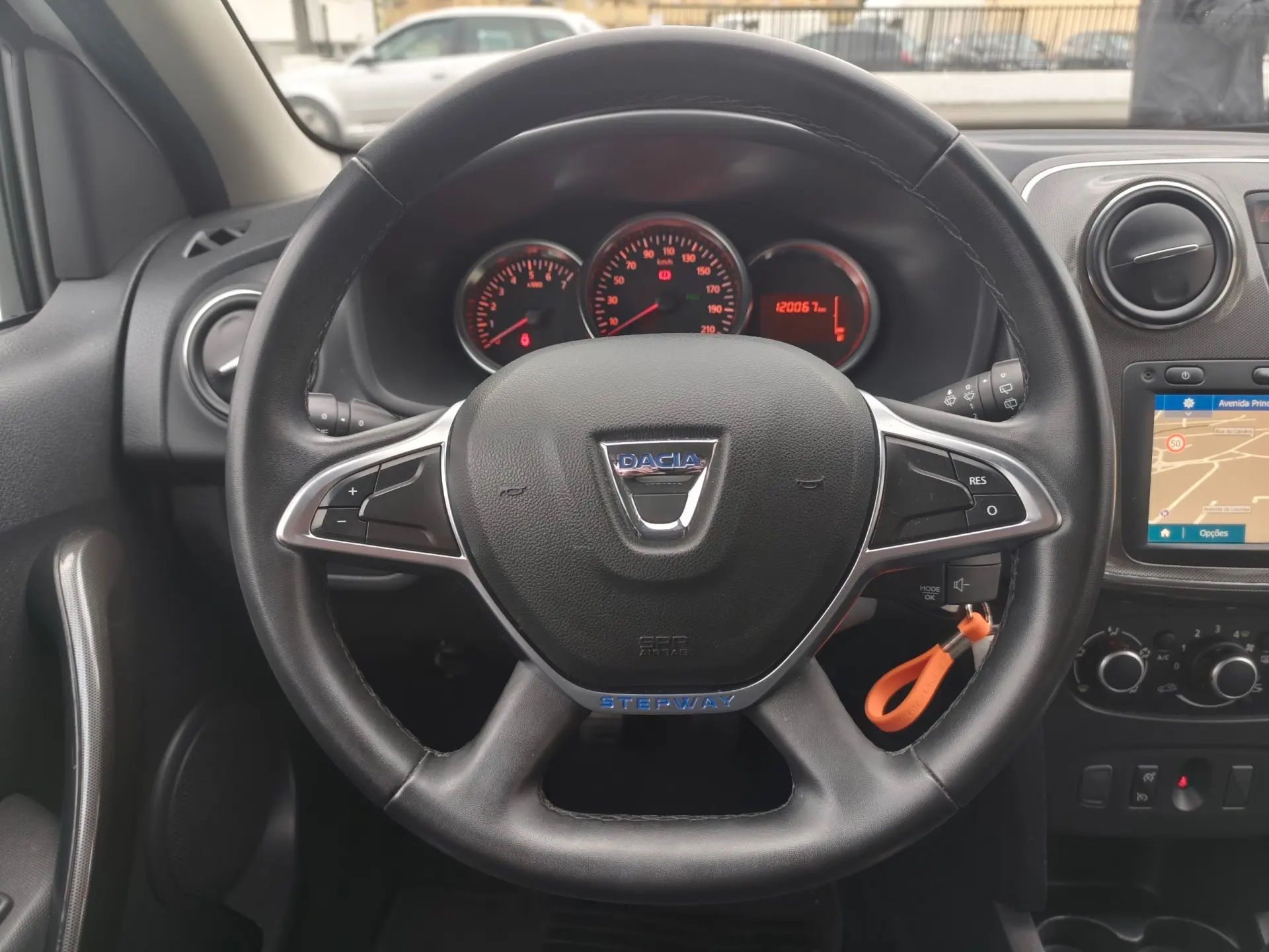 Dacia Logan MCV 0.9 TCe Stepway 13