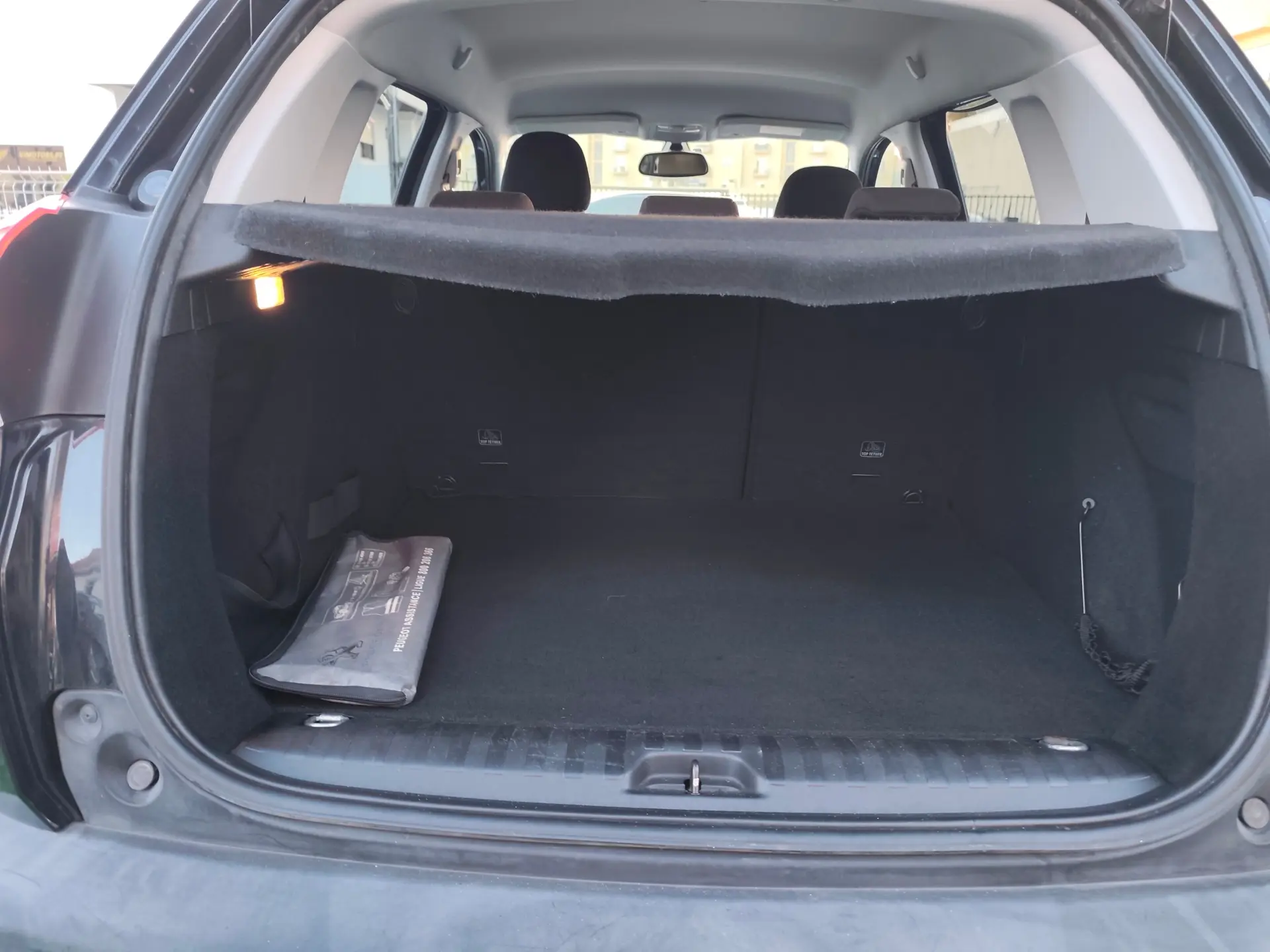 Peugeot 2008 1.2 PureTech Style 11