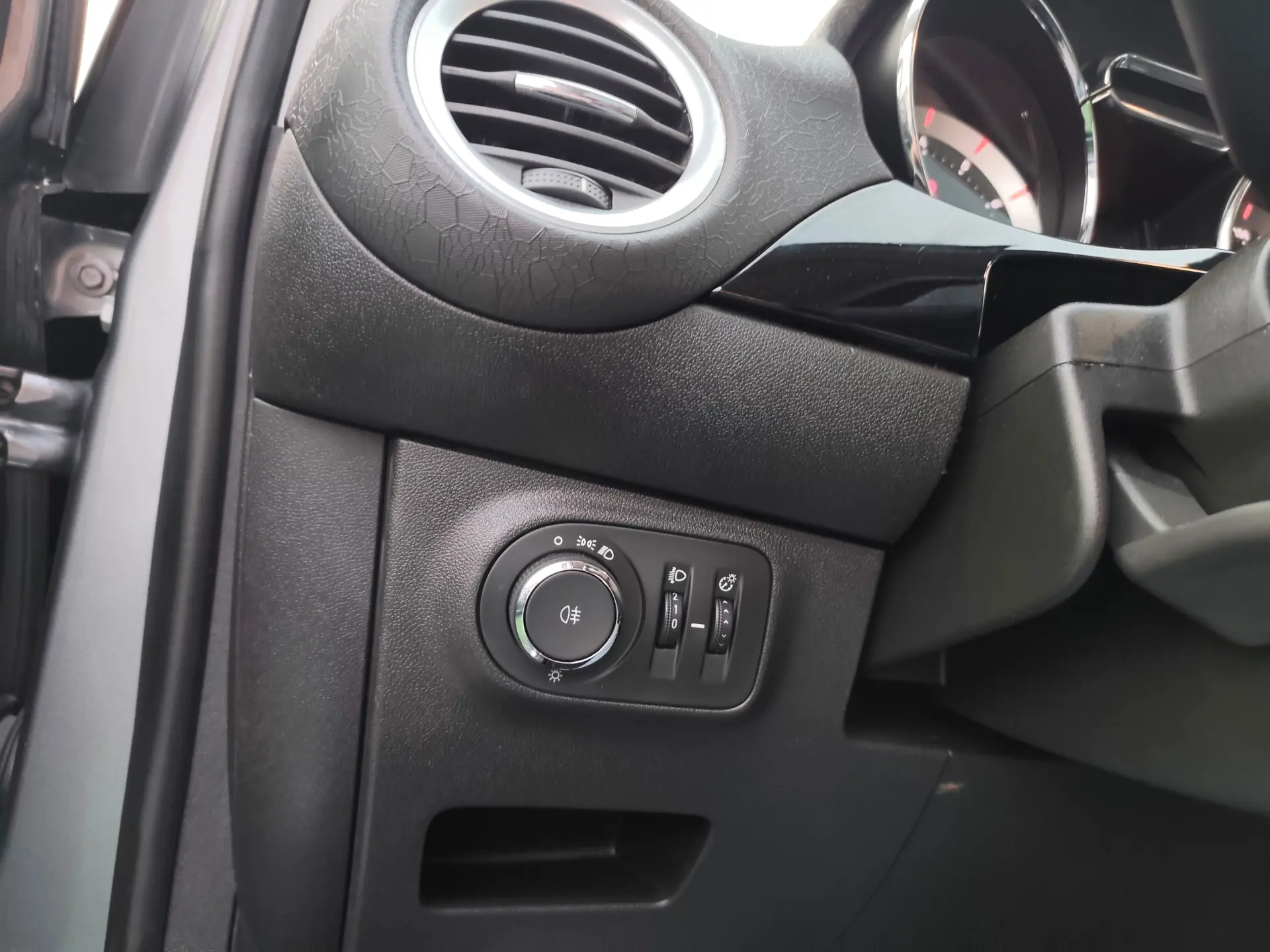 Opel Adam 1.2 Slam J18 18