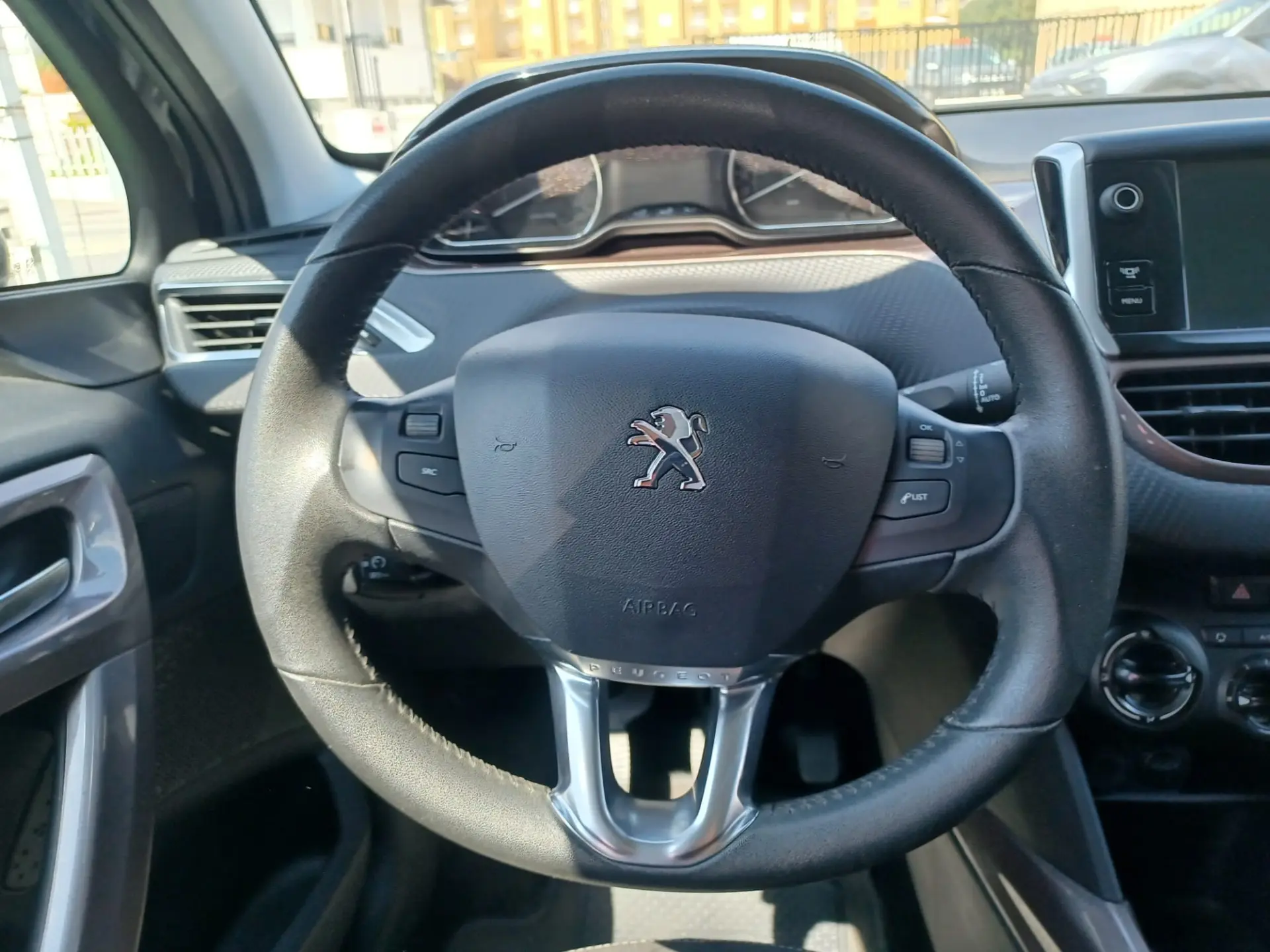 Peugeot 2008 16