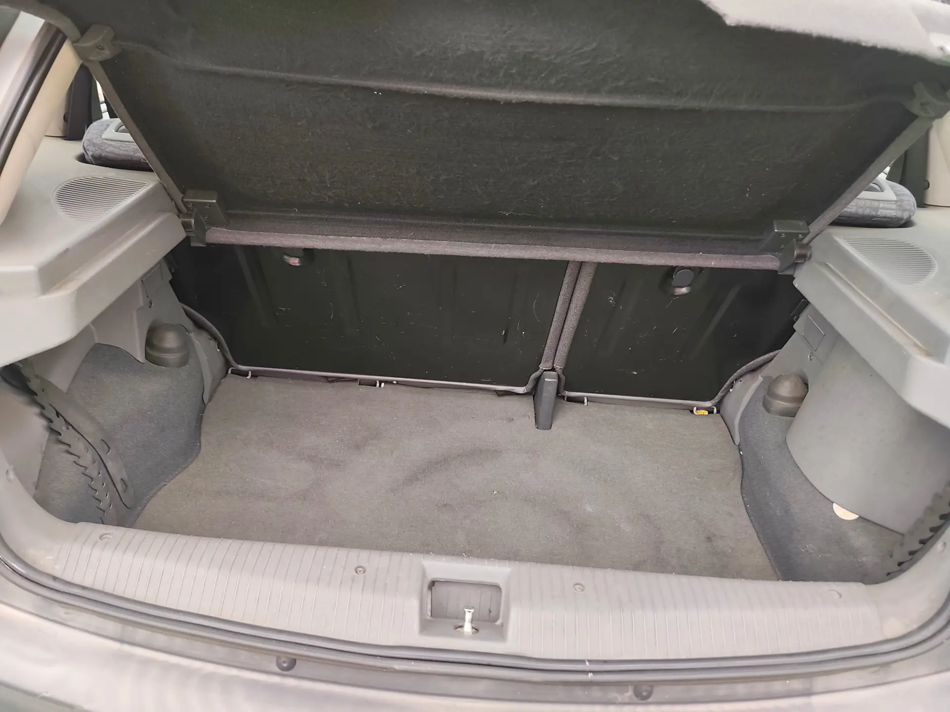 Opel Corsa 1.2 16V Confort 18