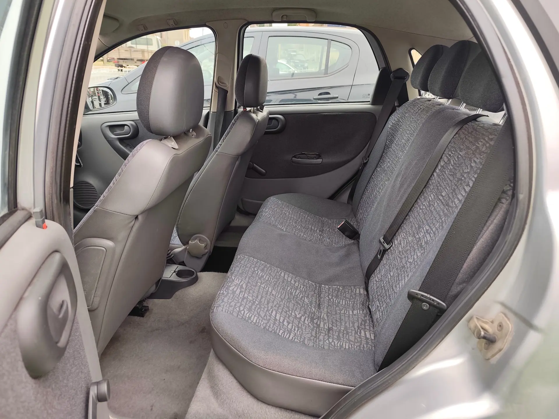 Opel Corsa 1.2 16V Confort 11