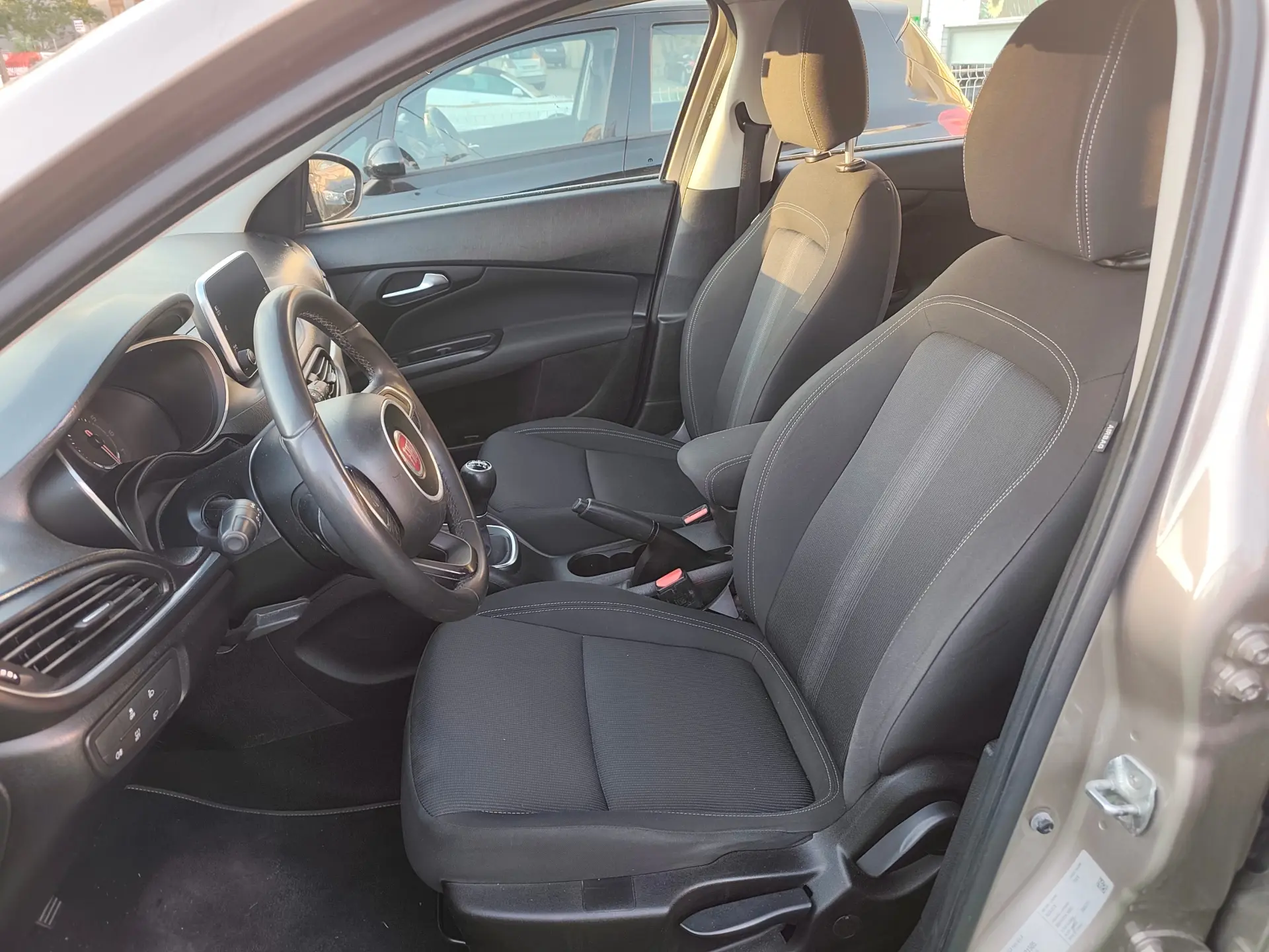 Fiat Tipo 1.3 M-Jet Easy 9