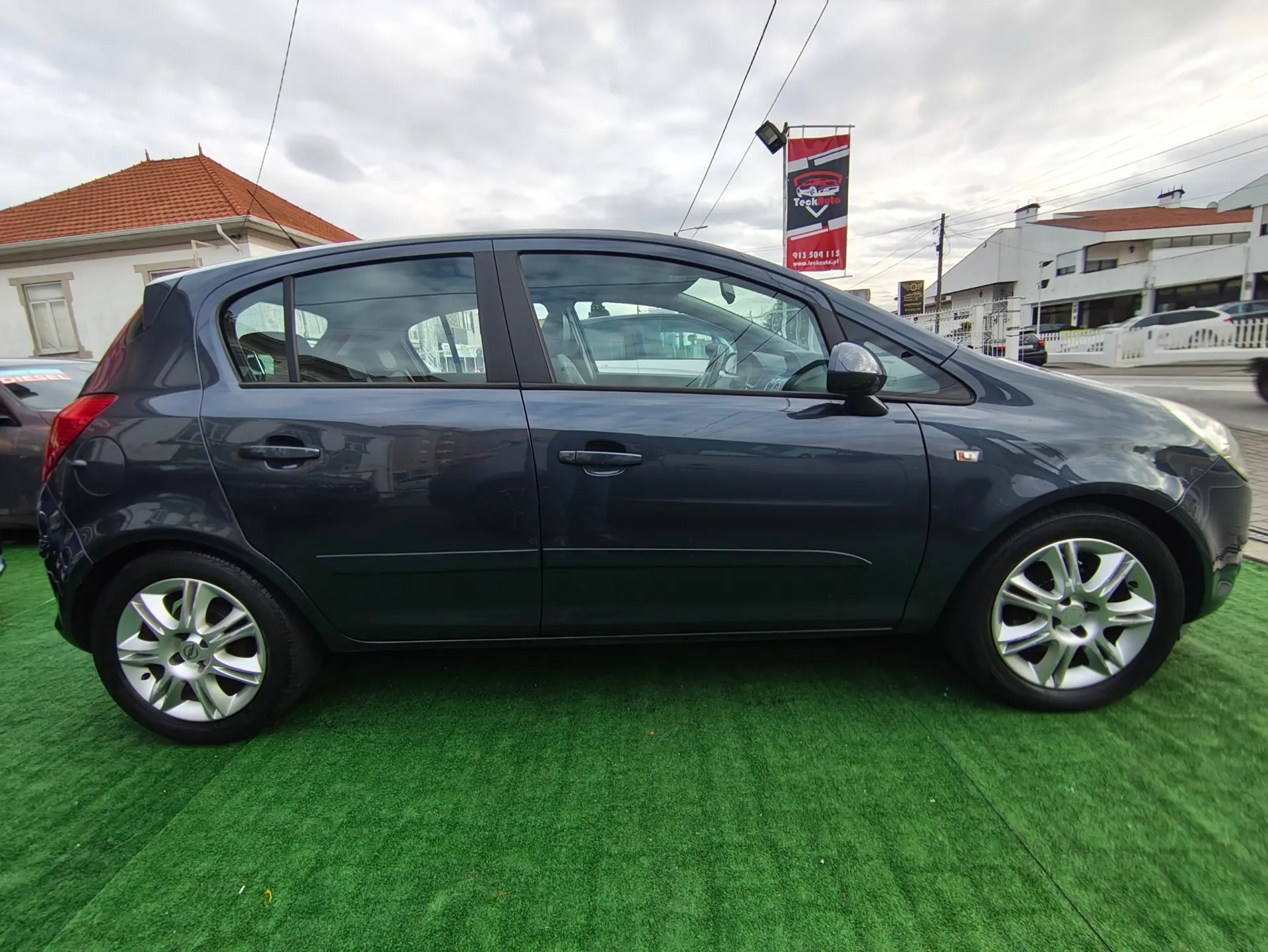 Opel Corsa 1.2 Cosmo 8