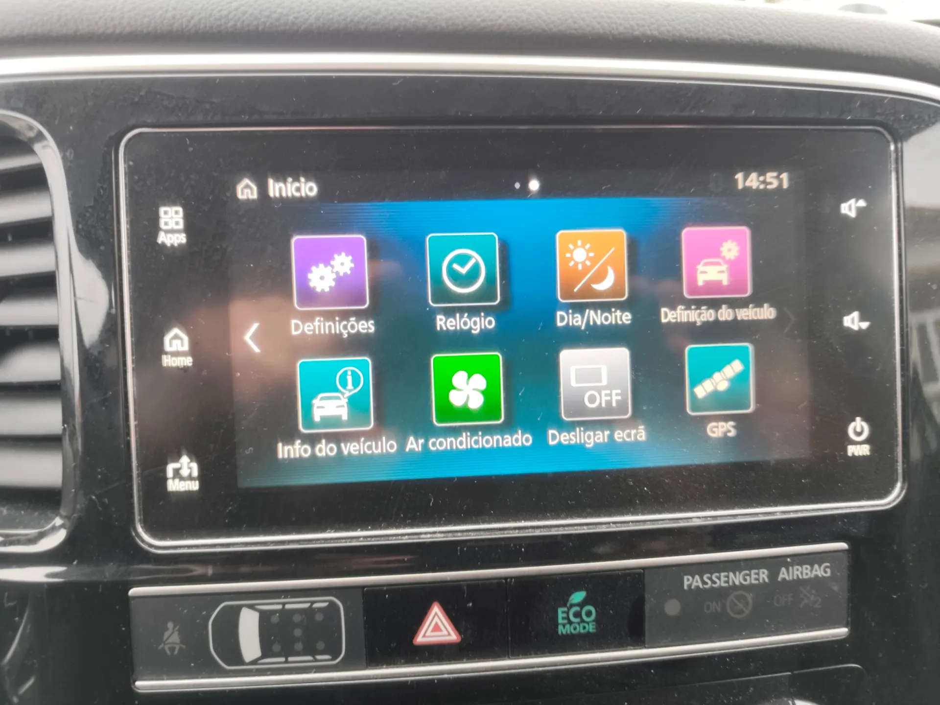 Mitsubishi Outlander 2.0 Kaiteki CVT 7 LUGARES 25