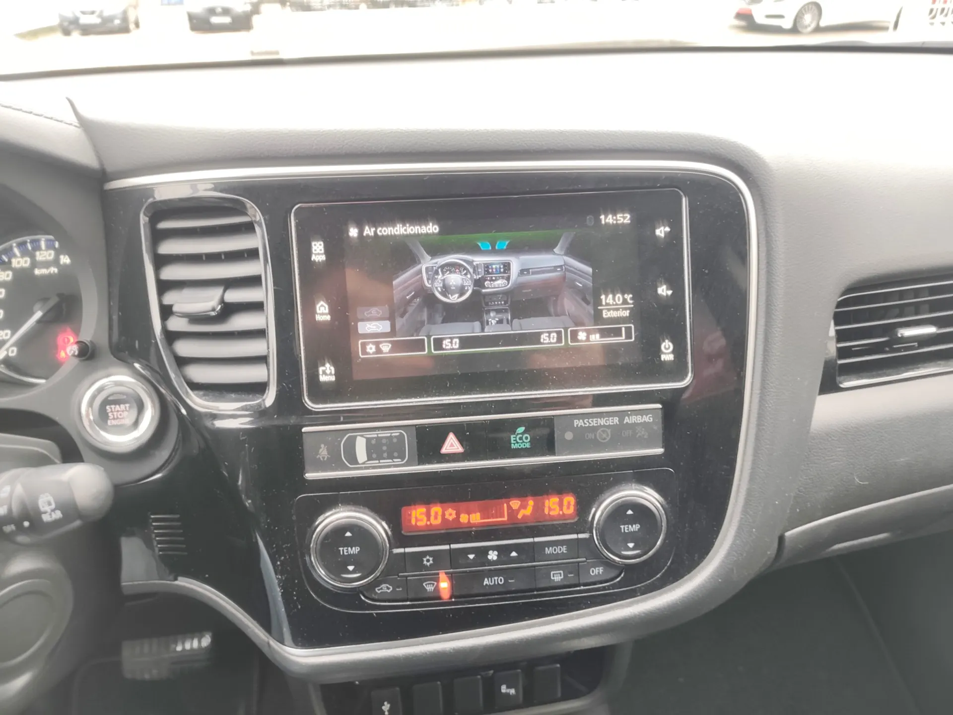 Mitsubishi Outlander 2.0 Kaiteki CVT 7 LUGARES 28