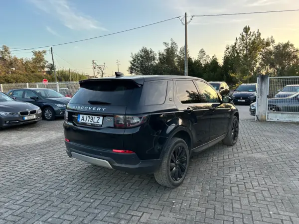Land Rover Discovery Sport 1.5 I3 P300e AWD 5
