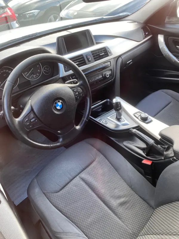 BMW 318 d Auto Exclusive 7