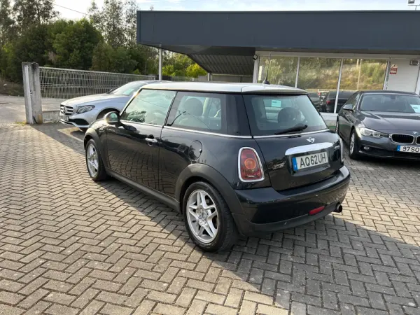 MINI 3 Portas Cooper D 7