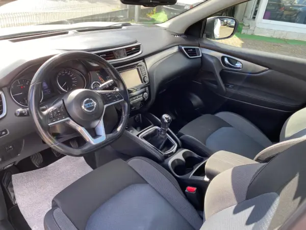 Nissan Qashqai 1.5 dCi N-Connecta 18 10