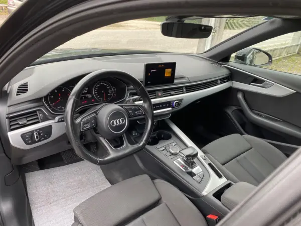Audi A4 Avant 2.0 TDI Sport S tronic 7