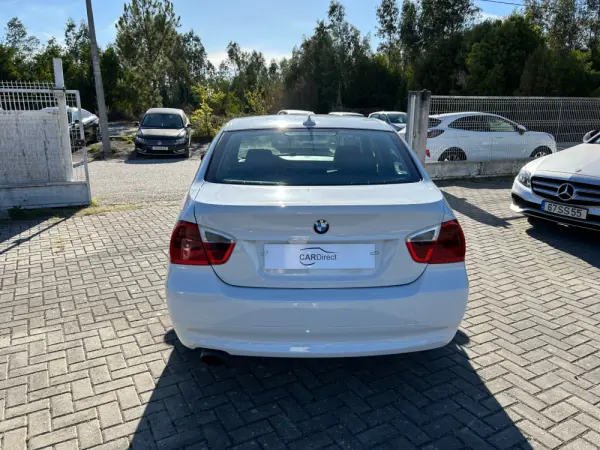 BMW 318 d 6