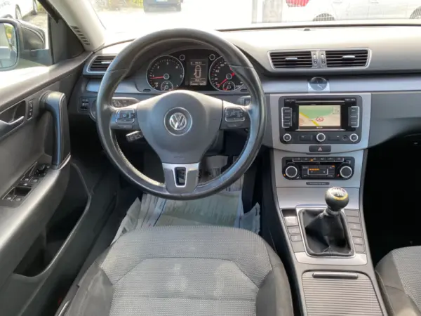 Volkswagen Passat Variant 1.6 TDI BlueMotion 10