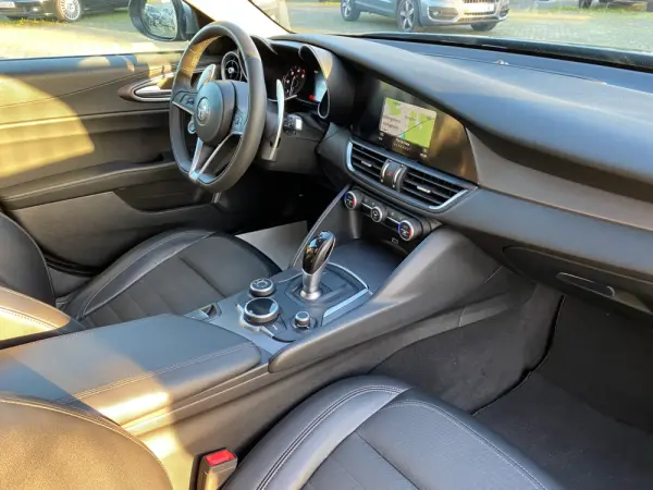 Alfa Romeo Giulia 2.2 D Super AT8 14