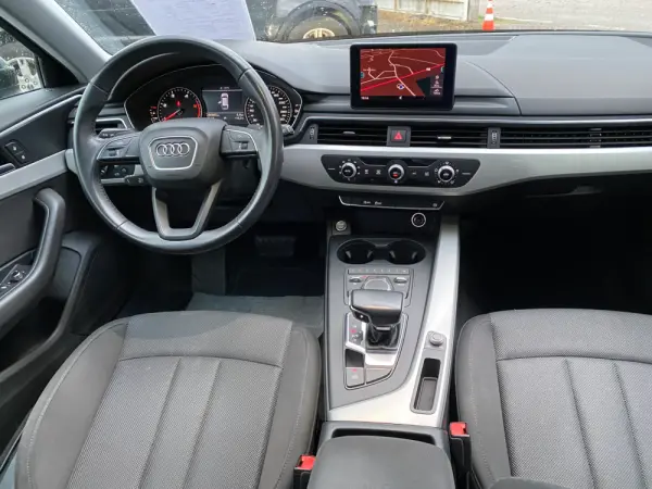 Audi A4 Avant 35 TDI S tronic 9