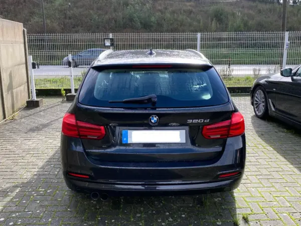 BMW 320 d Touring Advantage Auto 5