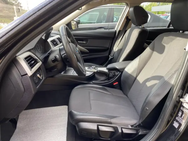 BMW 320 d Touring Advantage Auto 8