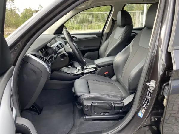 BMW X3 20 d xDrive Advantage 10