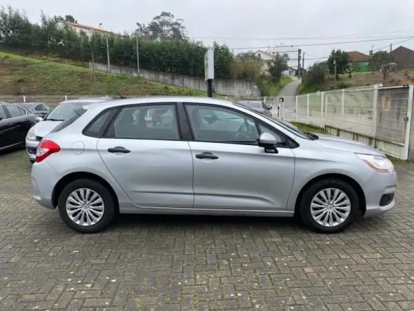 Citroën C4 1.6 HDi Attraction 4