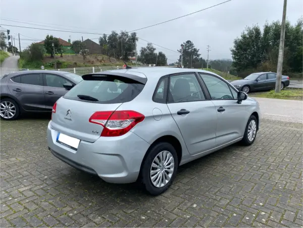 Citroën C4 1.6 HDi Attraction 5