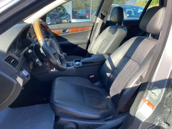 Mercedes-Benz C 220 CDi Avantgarde BlueEfficiency 10