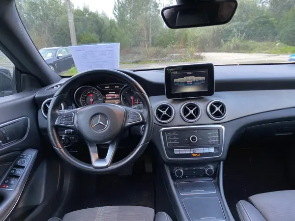Mercedes-Benz CLA 180 d Urban Aut. 11