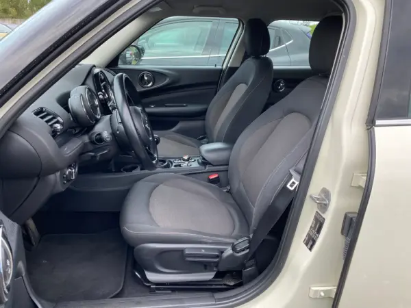 MINI Clubman One D 8