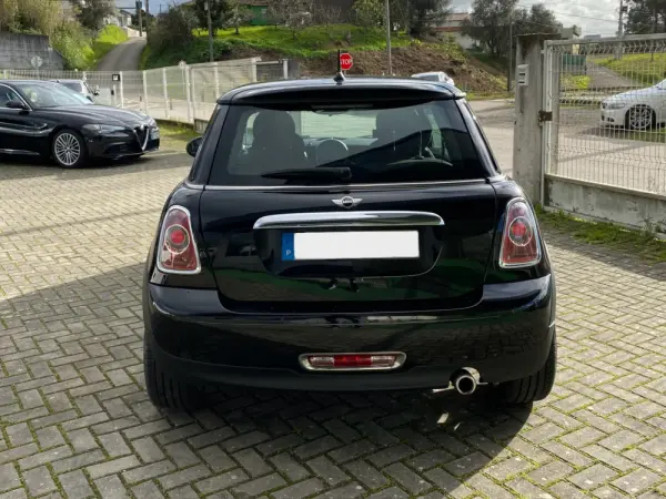 MINI 3 Portas Cooper D 6