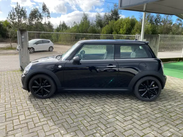 MINI 3 Portas Cooper D 8