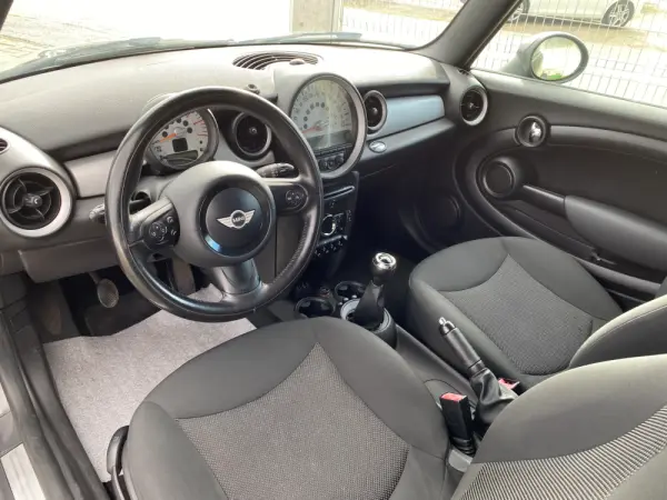 MINI 3 Portas Cooper D 10