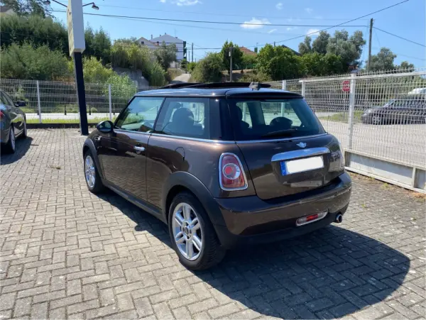 MINI 3 Portas Cooper D 7