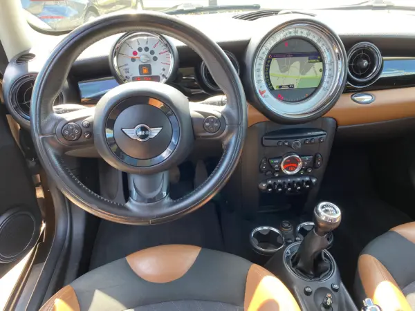 MINI 3 Portas Cooper D 12