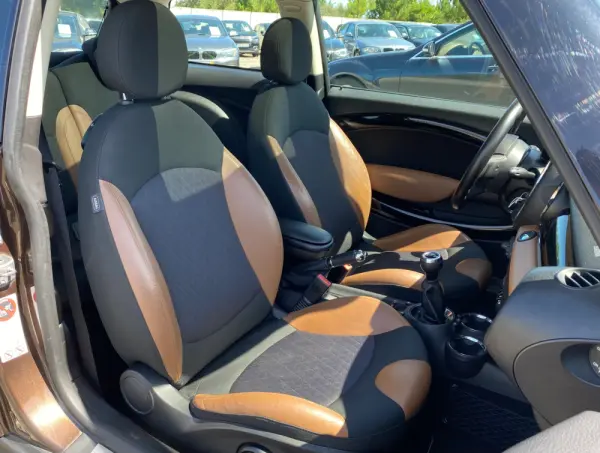 MINI 3 Portas Cooper D 14