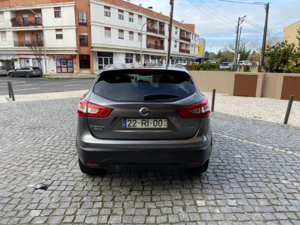 Nissan Qashqai 1.5 dCi N-Vision 6