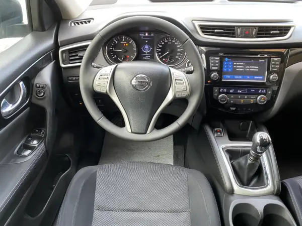 Nissan Qashqai 1.5 dCi N-Vision 10