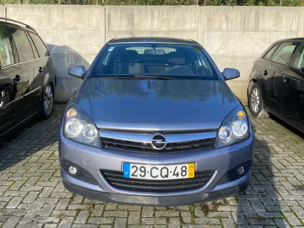 Opel Astra GTC 1.3 CDTi 2