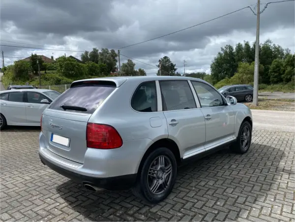 Porsche Cayenne S Tiptronic 5