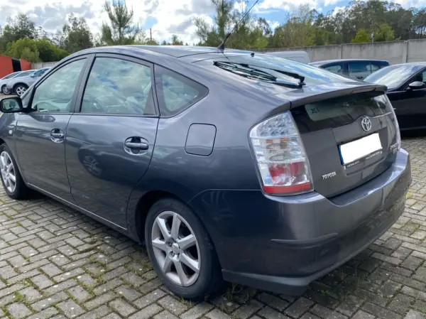 Toyota Prius 1.5 VVT-i Híbrido H Pack 3