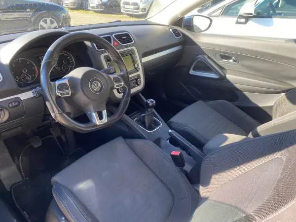 Volkswagen Scirocco 2.0 TDi 8