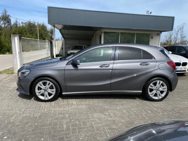 Mercedes-Benz A 200 d Urban 8