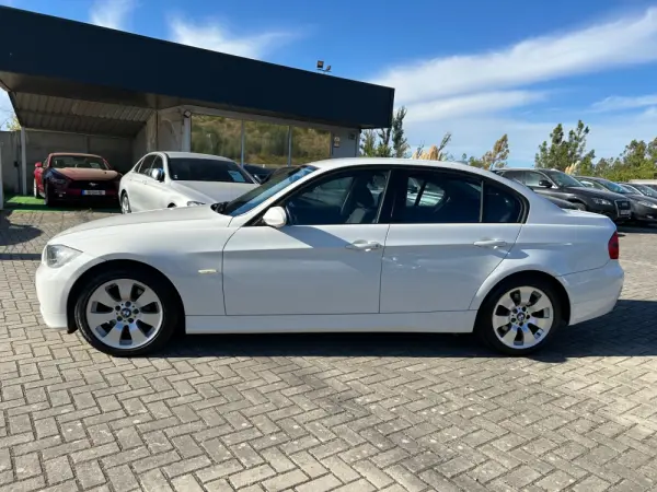 BMW 318 d 8