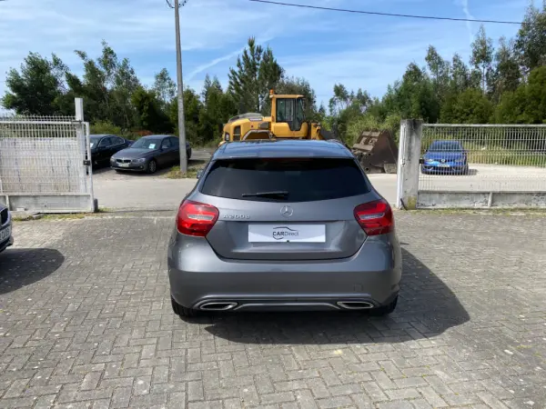 Mercedes-Benz A 200 d Urban 6